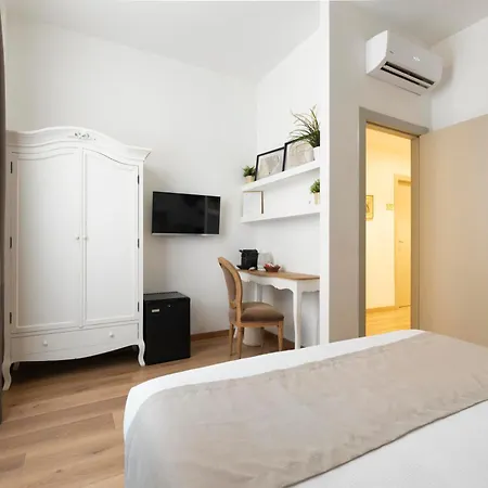 Popolo Rooms&Suites 4*