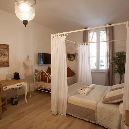 Popolo Rooms&suites Pensión 4*