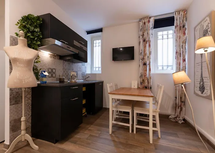 Popolo Rooms&suites Πανσιόν 4*