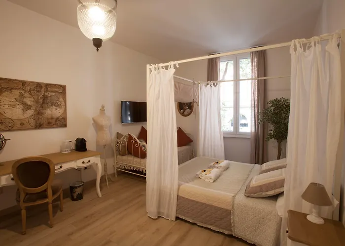 Popolo Rooms&suites Πανσιόν 4*
