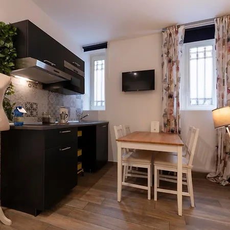Popolo Rooms&suites Гостевой дом 4*